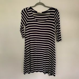 Three quarter sleeved dress